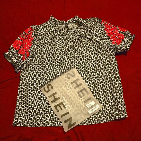 🆕 SHEIN VCAY Plus Size Floral Embroidered Short-Sleeved Shirt - Picture 1 of 4